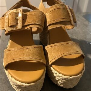Petini shoes natural leathers size is 39
